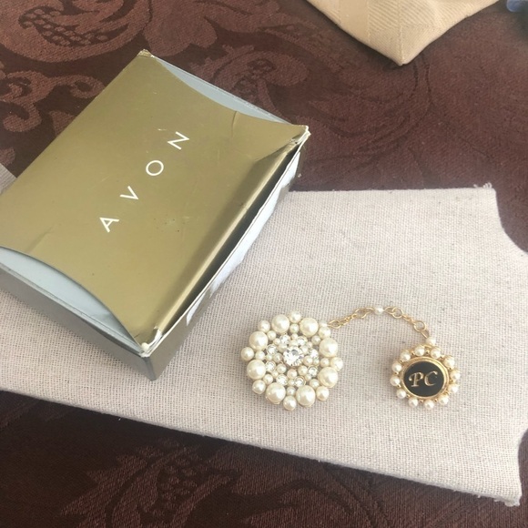 Vintage Avon President Club Brooch - Picture 4 of 4